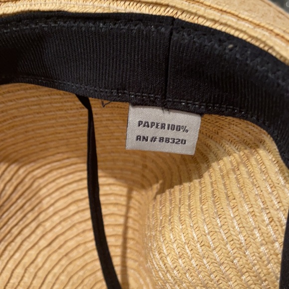 CCBEANIE STRAW HAT WITH MULTI POM ACCENT - Picture 6 of 6